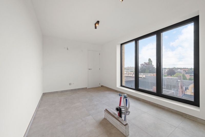 Modern nieuwbouwappartement te koop in Roeselare met gunstige oriëntatie foto 4