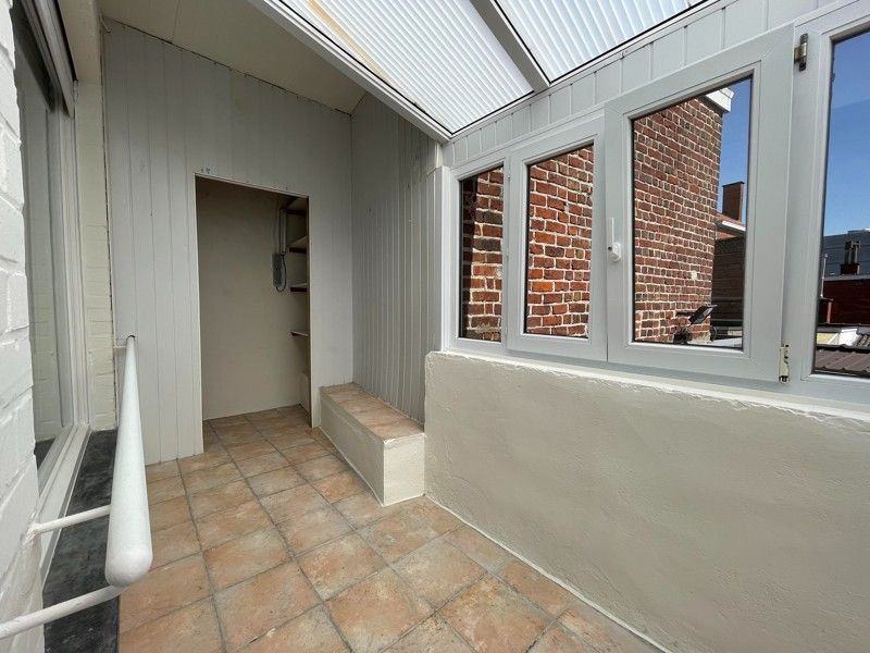 Gerenoveerd duplex appartement nabij centrum Roeselare! foto 8