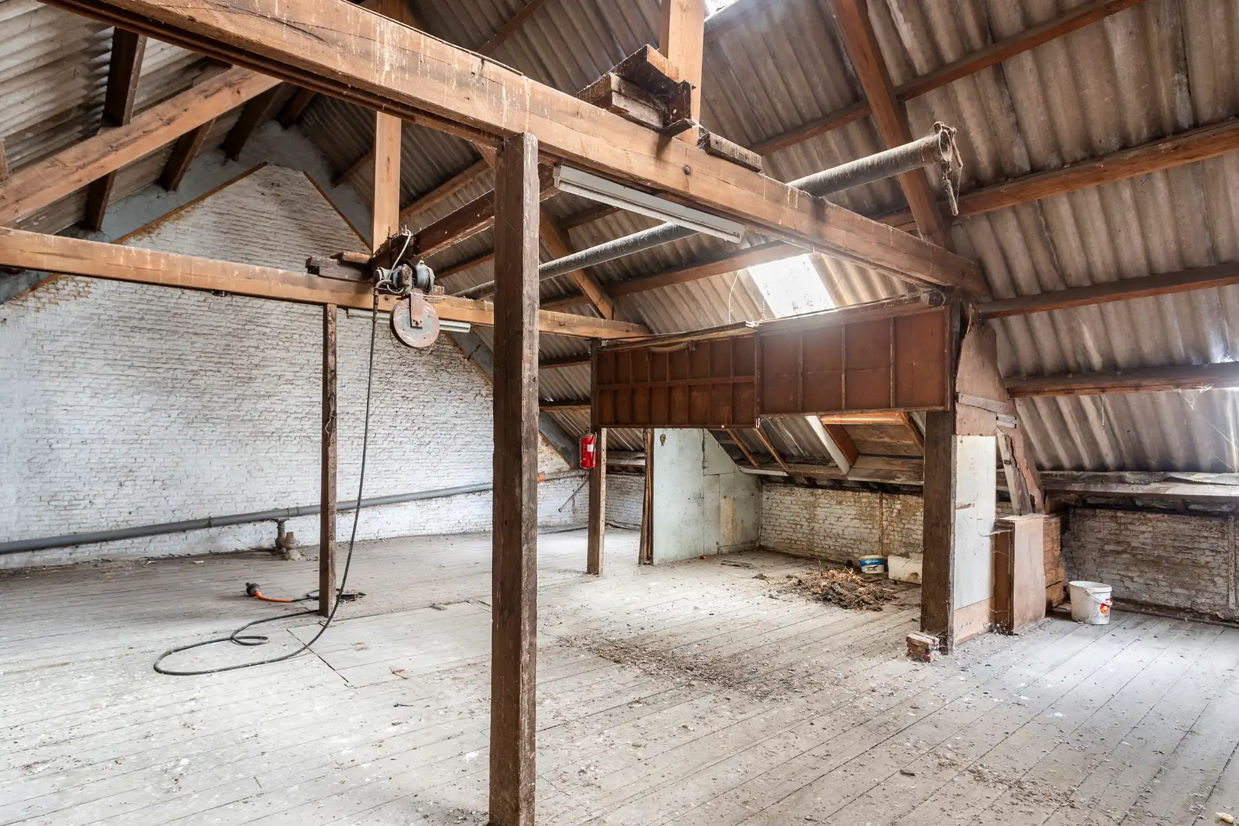 Te renoveren dubbele herenwoning met magazijn op 't Zuid foto 16