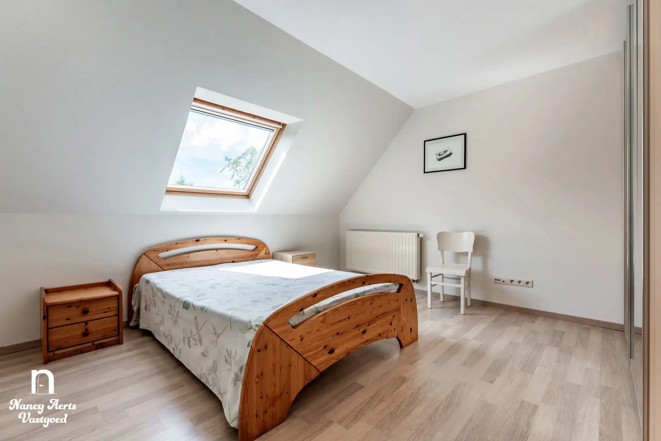 Ruime instapklare woning met prachtige tuin en 4 slaapkamers foto 15