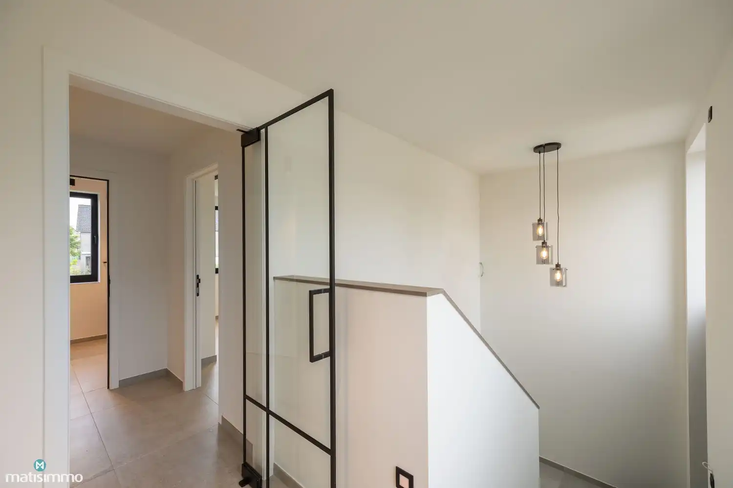 HOOGWAARDIG AFGEWERKTE NIEUWBOUWWONING MET DRIE SLAAPKAMERS EN TUIN (INCLUSIEF TUINONDERHOUD) TE RIEMST foto 10