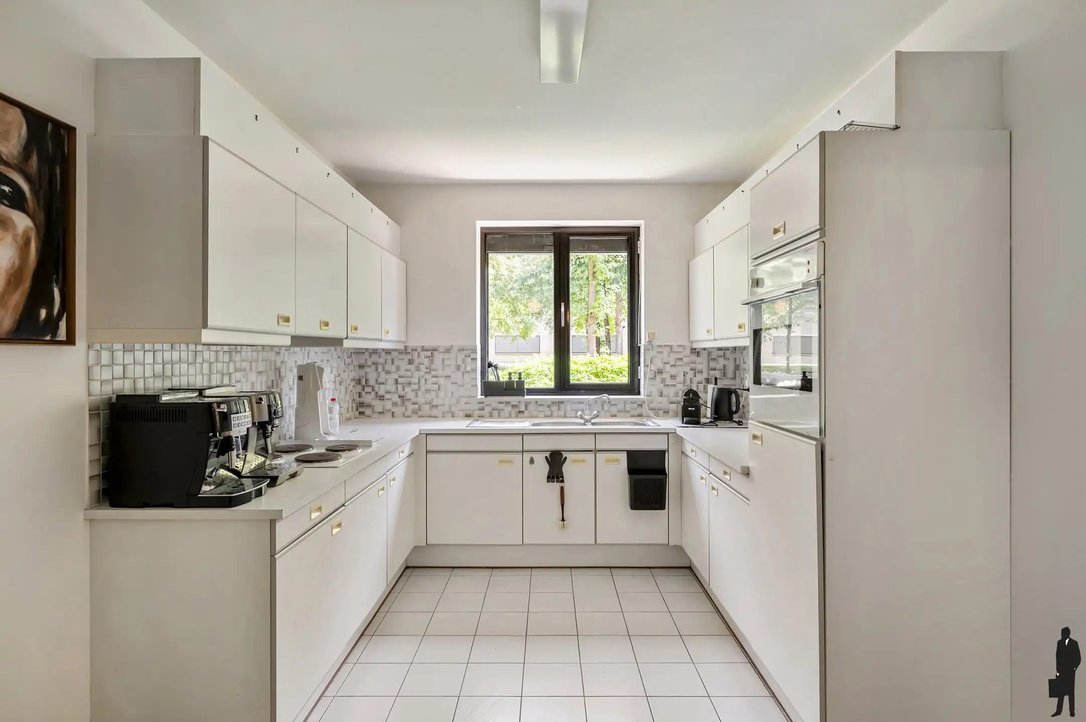 Ruim appartement van ca. 170 m² met 3 slaapkamers, garagebox en 2 terrassen op centrale ligging foto 8