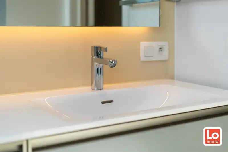 Instap klare halfopen woning met gezellige stadstuin nabij het centrum van Oostakker! foto 15