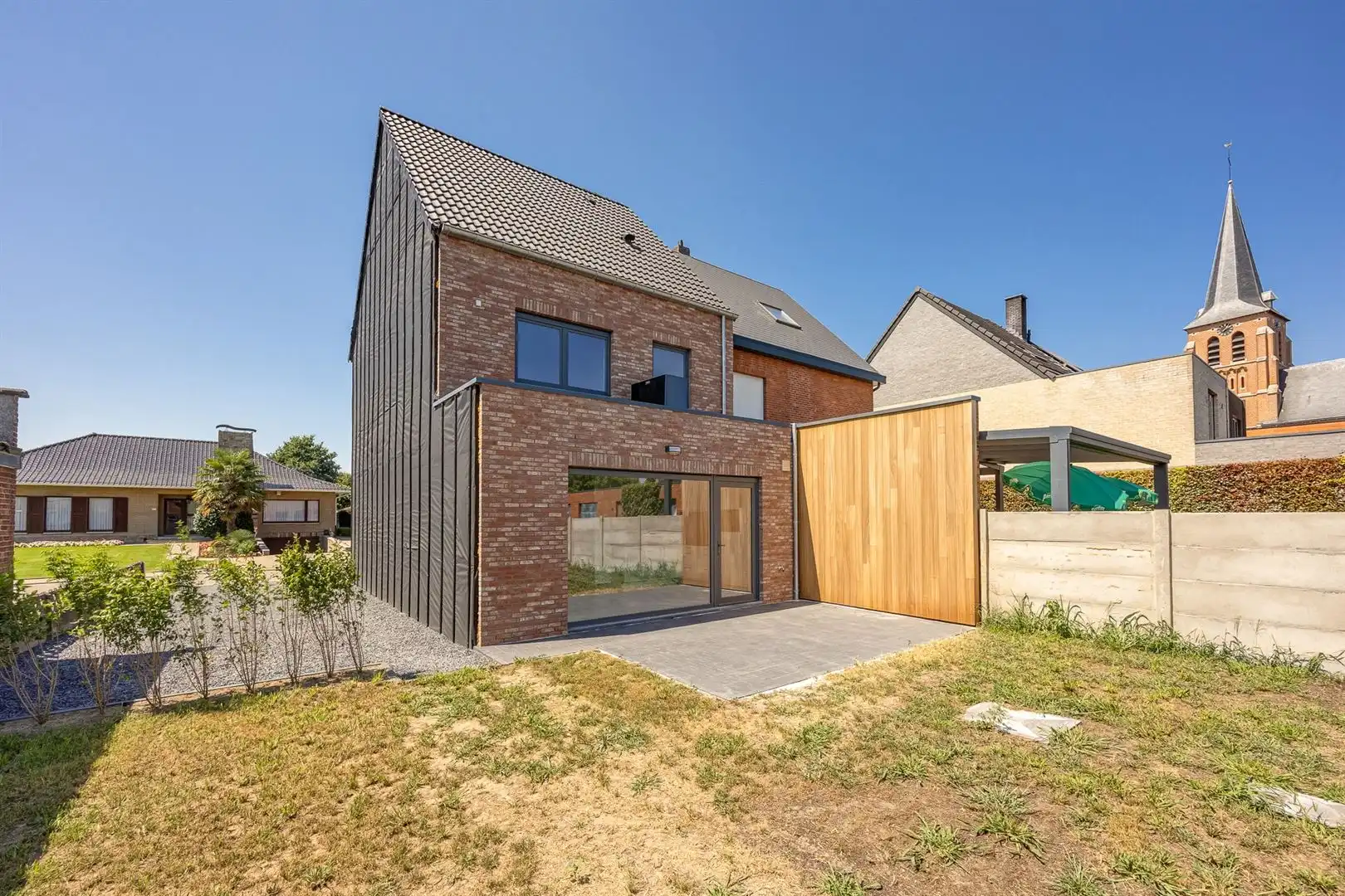 Recente nieuwbouwwoning met grote, zonnige tuin  foto 25