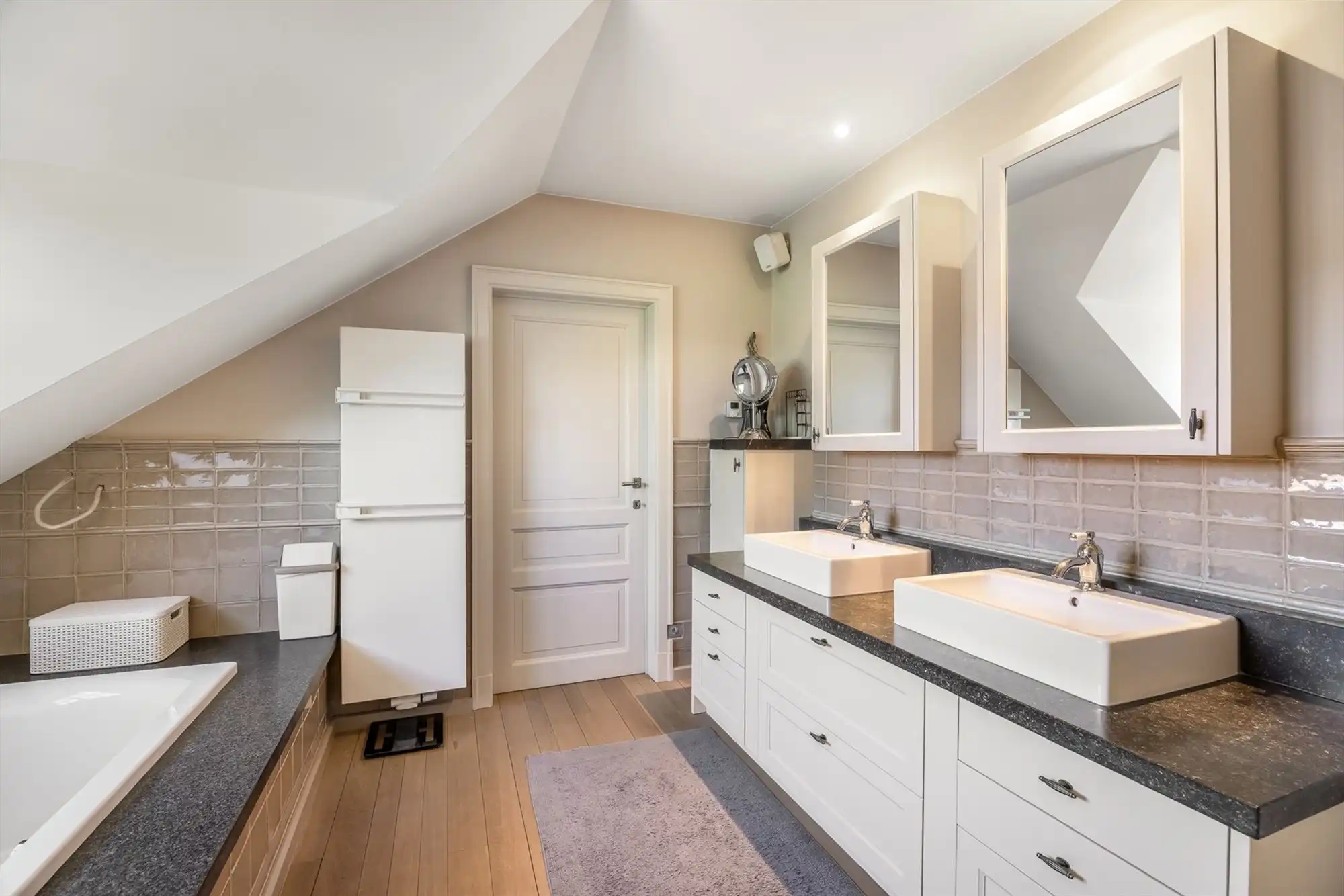 UNIEK EIGENDOM TE PAAL OP PERCEEL VAN MAAR LIEFST 1,2 HECTARE foto 48