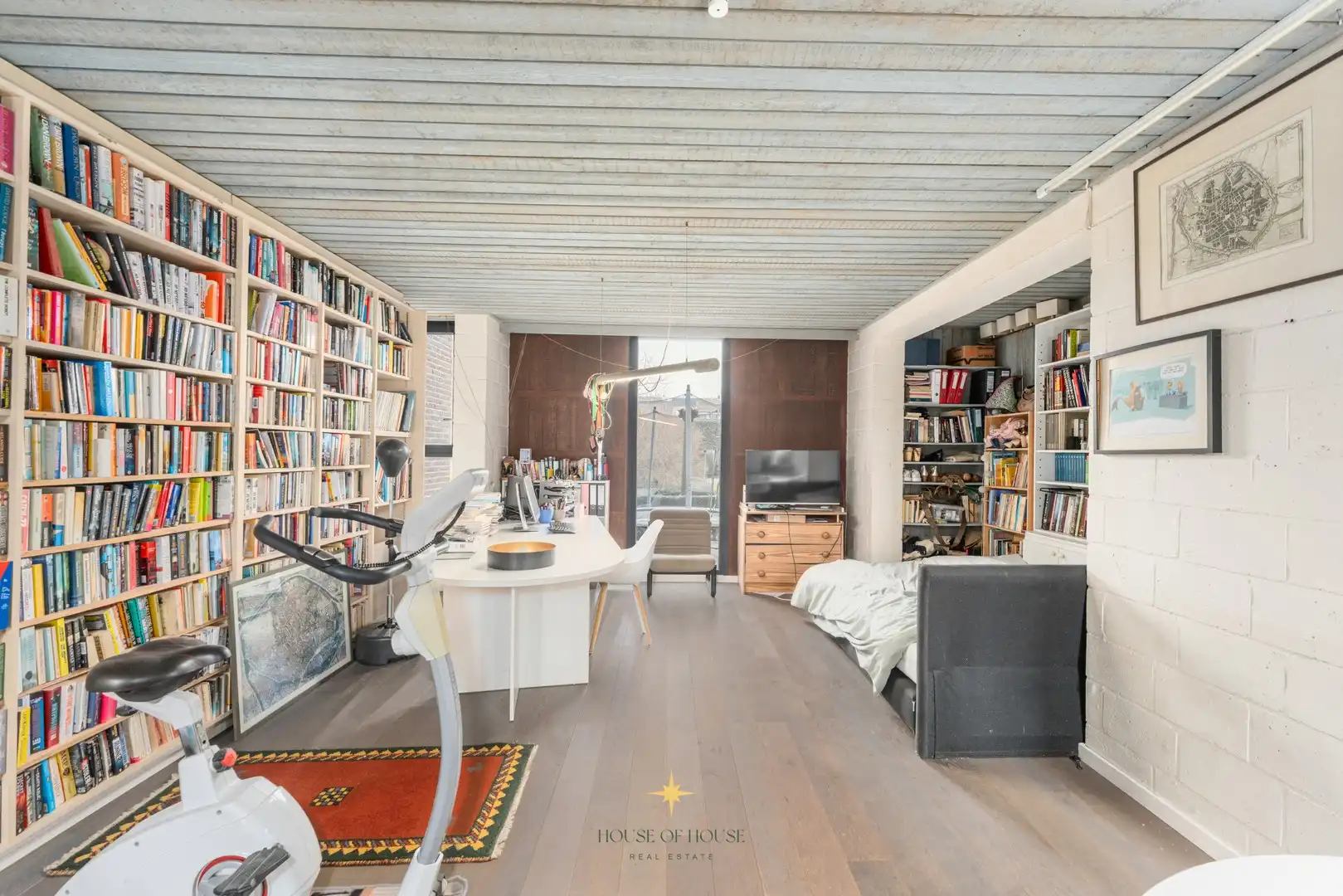 Uniek gerenoveerde architectenwoning te Sint-Kruis met ruime praktijkruimte foto 14