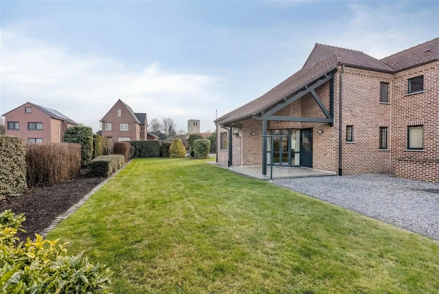 Ruime, vrijstaande woning op een perceel van 965m2 met 3 slaapkamers, inpandige garage en tuin, rustig doch centraal gelegen in Oud-Dilsen. foto 33