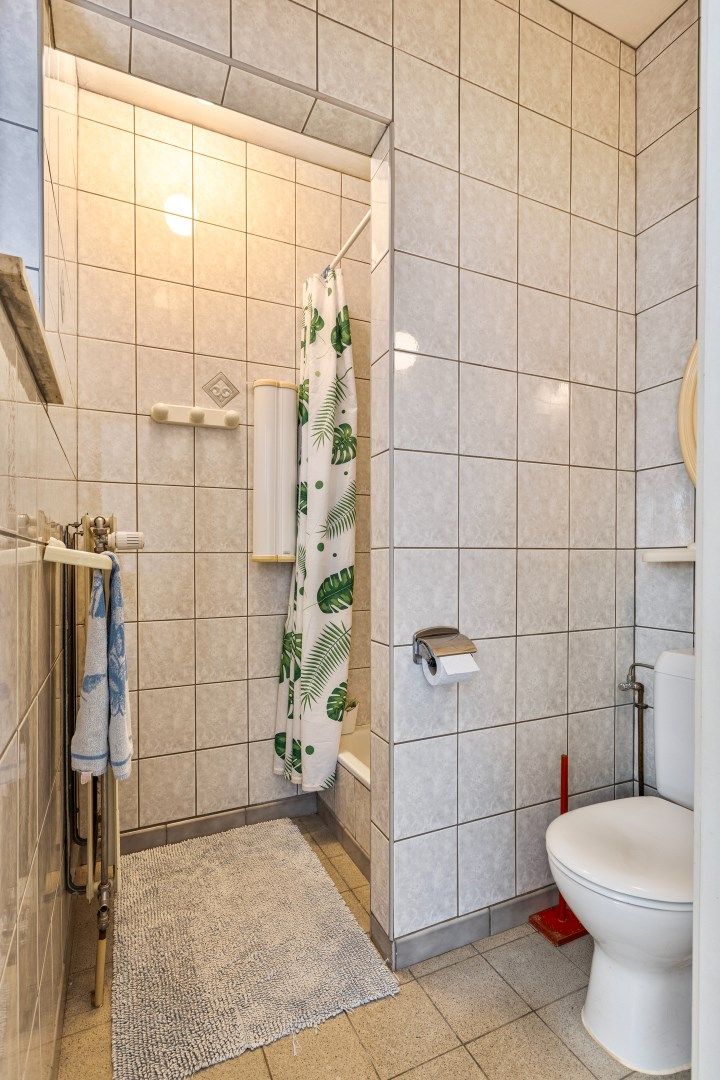 Vrijstaande villa met open zicht, grote zonnige tuin en praktijkruimte – Tongeren foto 13