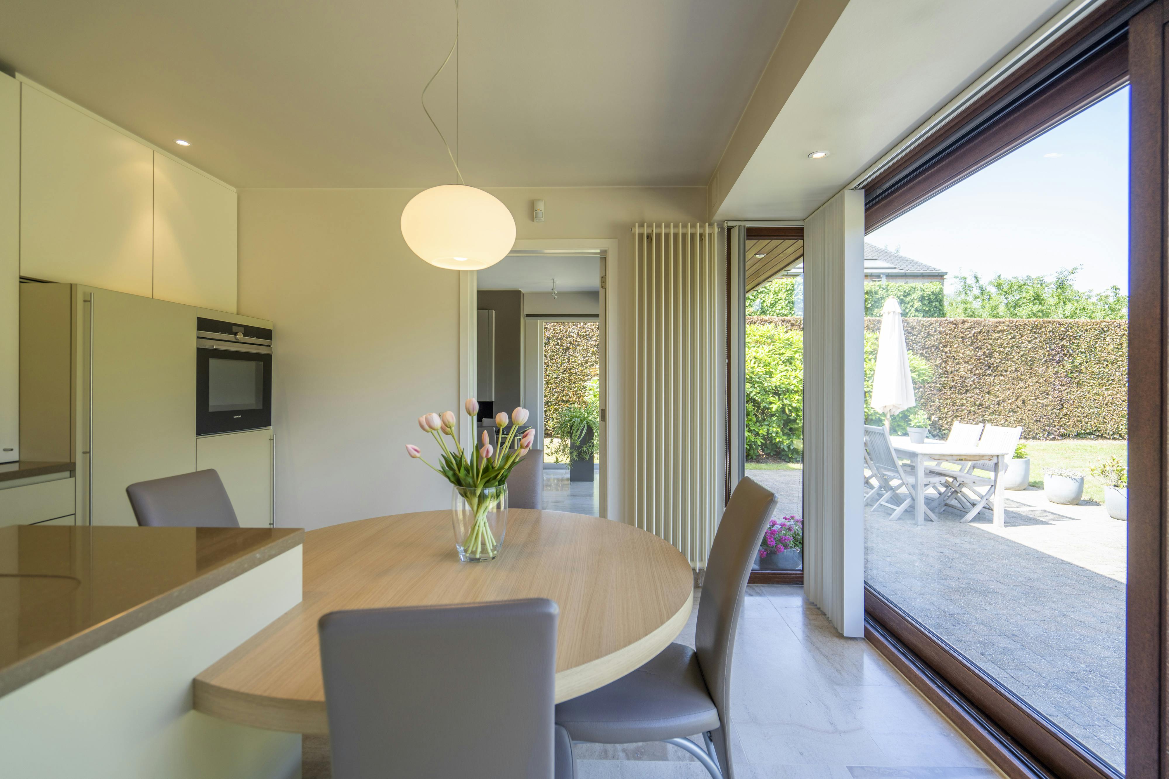  Instapklare villa in rustige residentiële buurt te Zwevegem foto 8