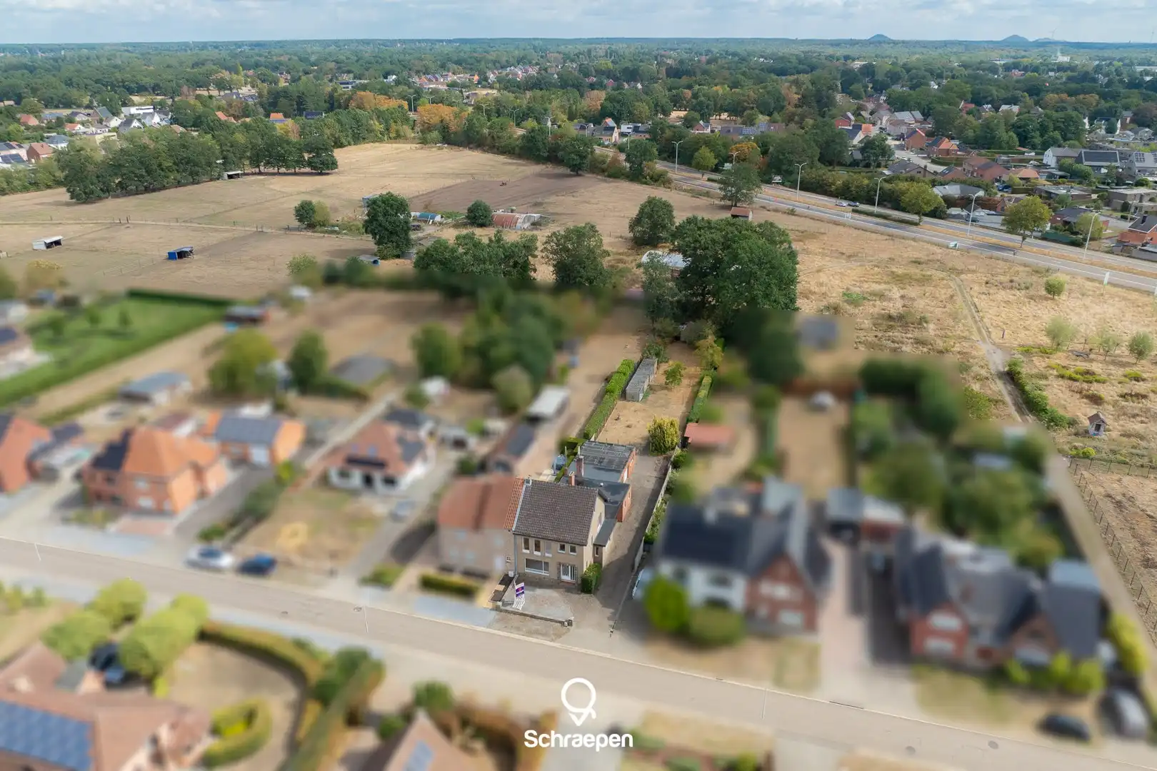 Te renoveren gezinswoning (281 m²) met 3 slpks op een perceel van circa 12,5 are te Zonhoven! foto 4