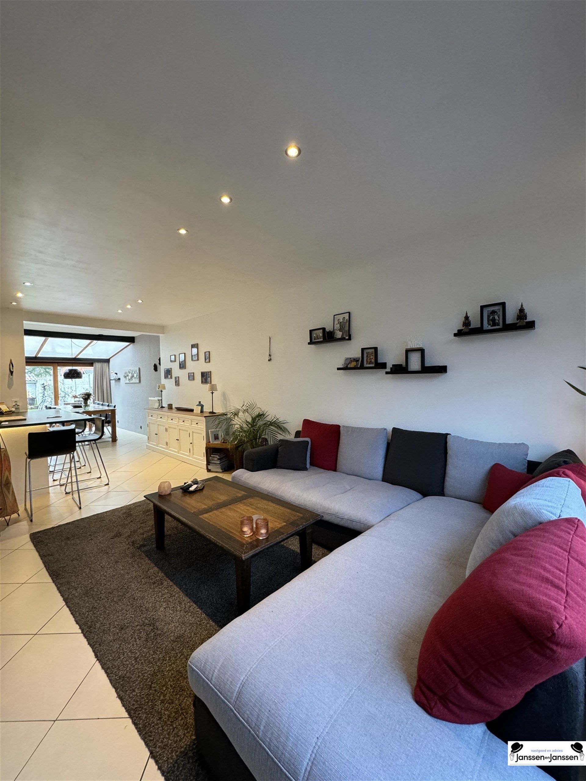 Gerenoveerde gezinswoning met 4 slaapkamers in Wilrijk  foto 4