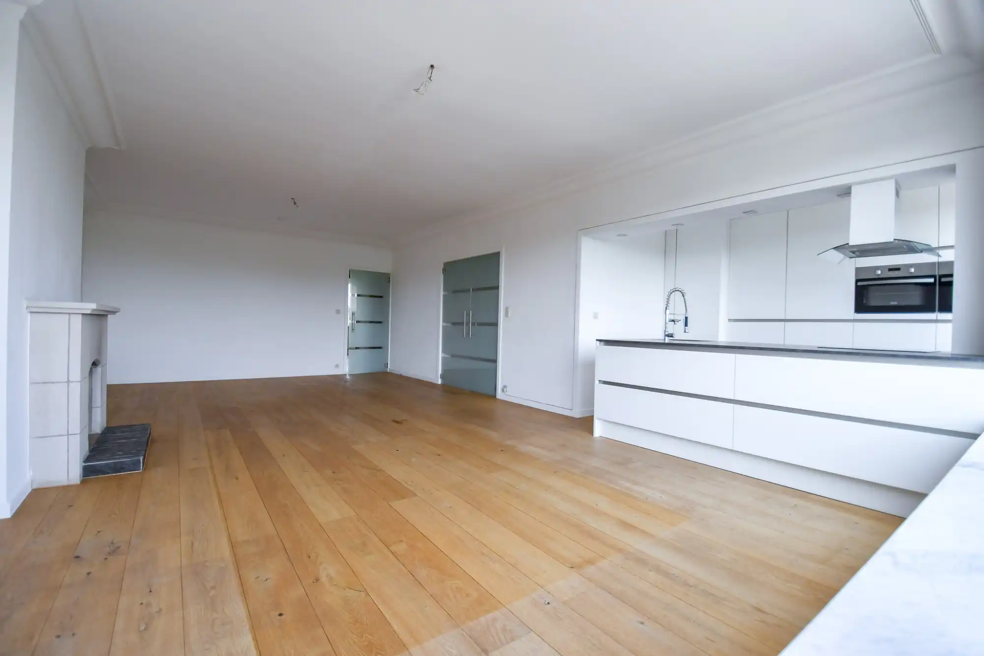 RUIM WOONAPPARTEMENT met PANORAMISCH ZICHT, 2 SLPKS en 2 TERRASSEN foto 4