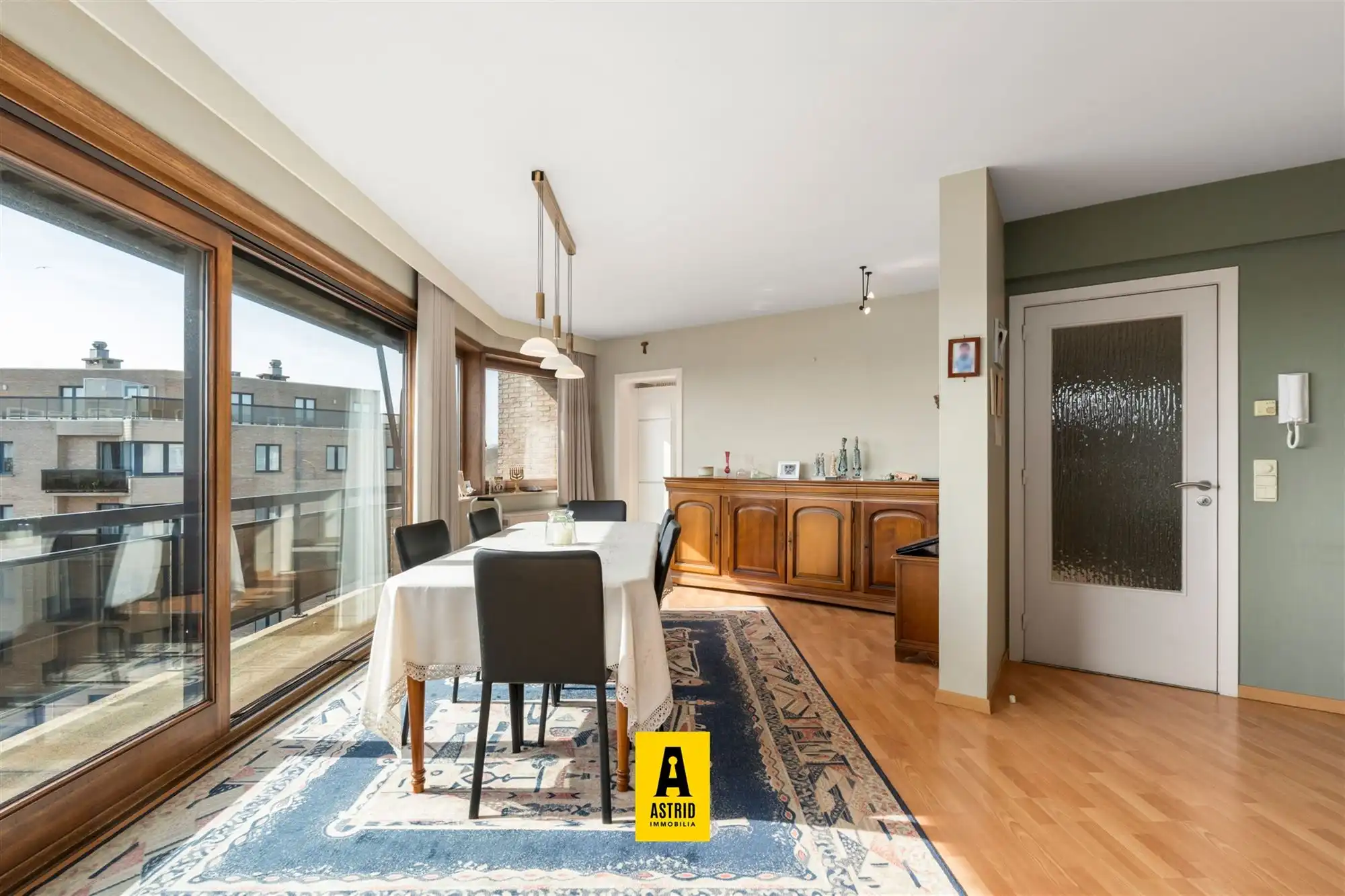 Groot zonnig appartement met vrij zicht vlakbij zee! foto 8