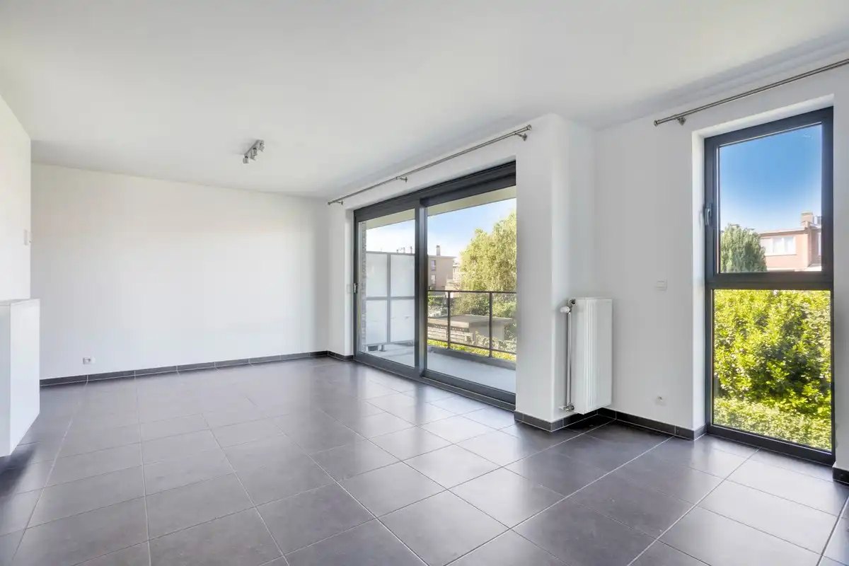 Modern appartement met terras + parkeerplaats + kelder foto 5