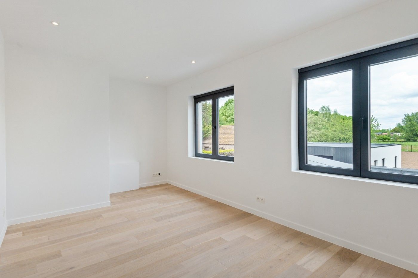 Prachtig gerenoveerde, vrijstaande woning met 4 slpk., tuin en polyvalent bijgebouw foto 19