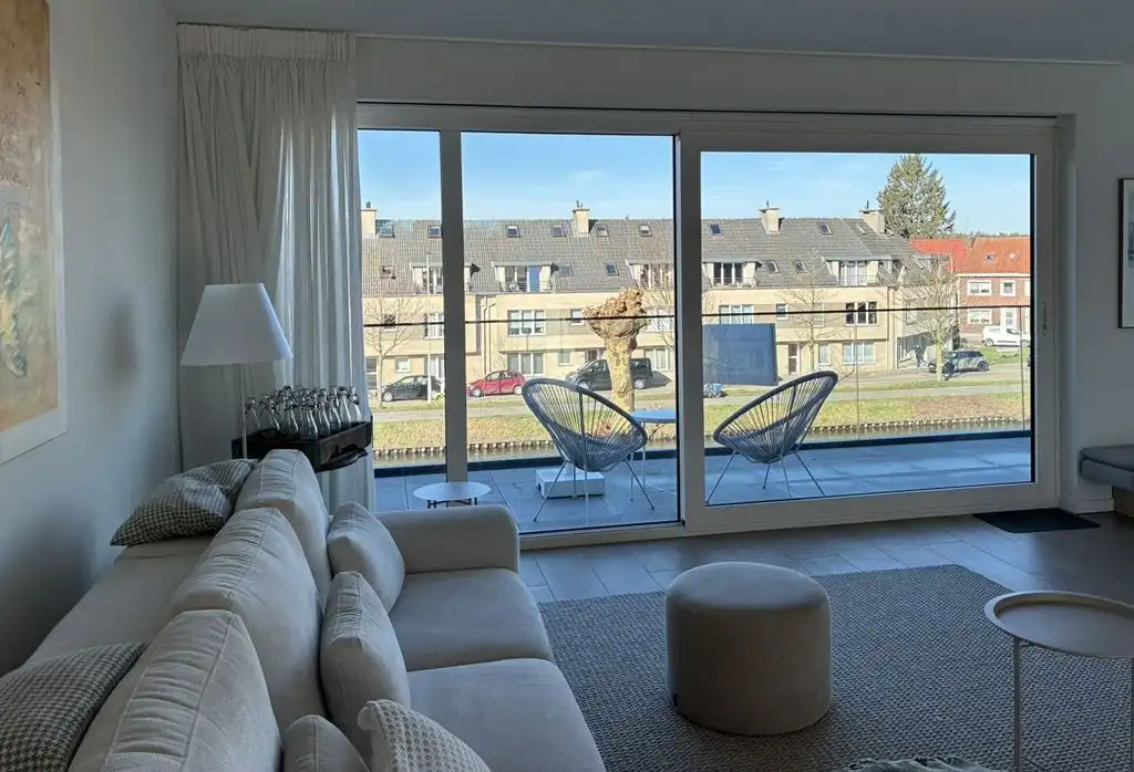 Nieuwbouw dakappartement met zicht op de vaart  foto 8