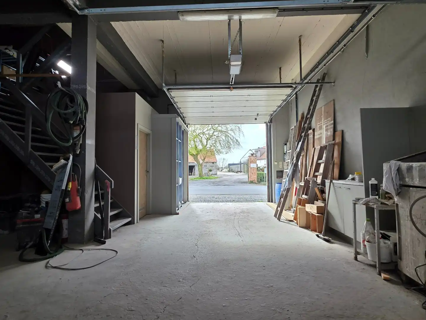 Vlot bereikbaar atelier/opslagruimte te koop foto 3