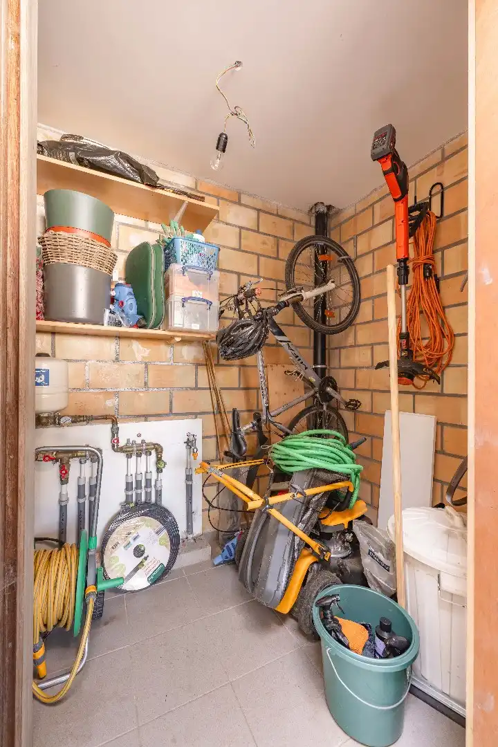 RECENTE, INSTAPKLARE WONING IN KINDVRIENDELIJKE BUURT TE PITTEM foto 16