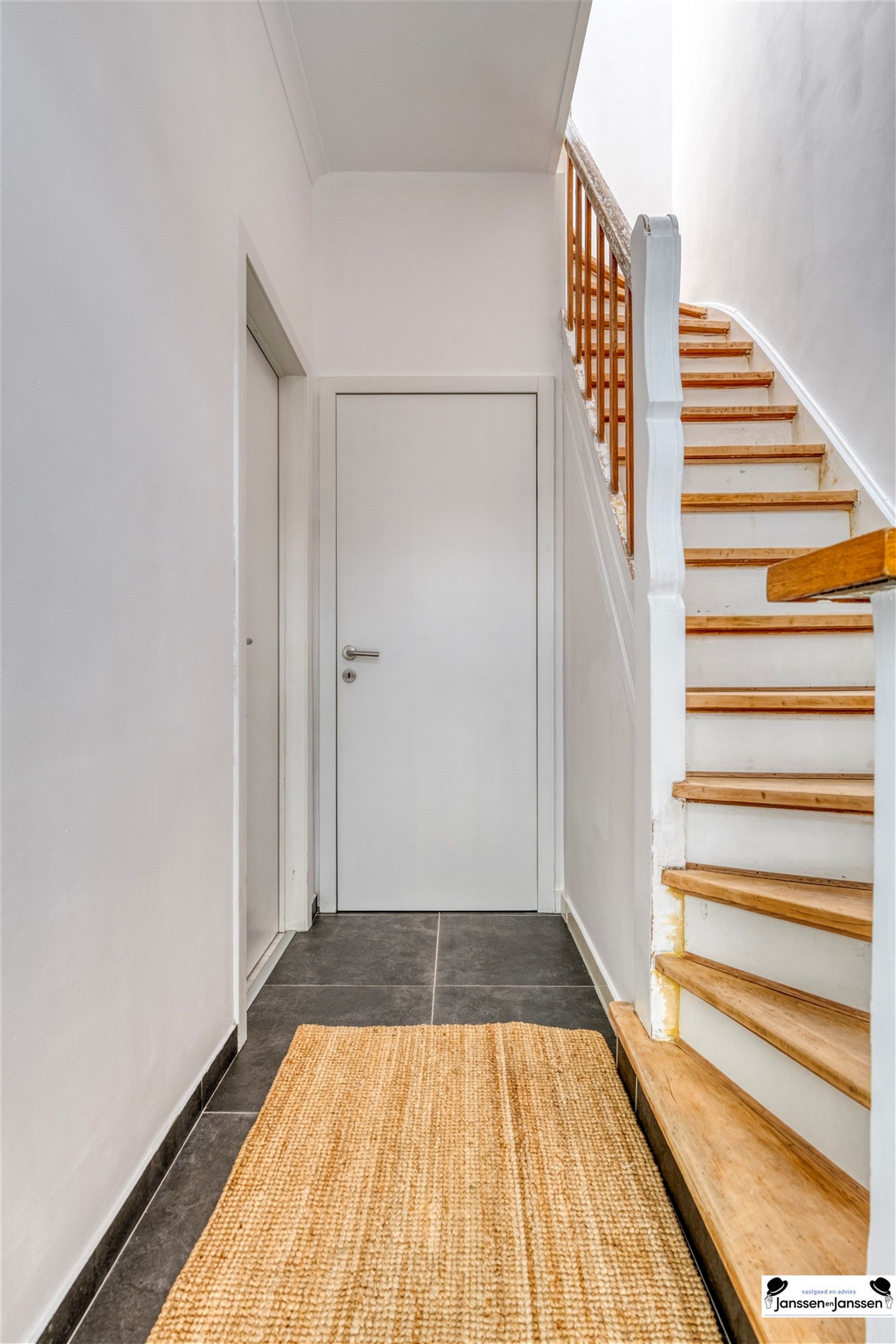 Gerenoveerde eengezinswoning met 3 slaapkamers.  foto 4