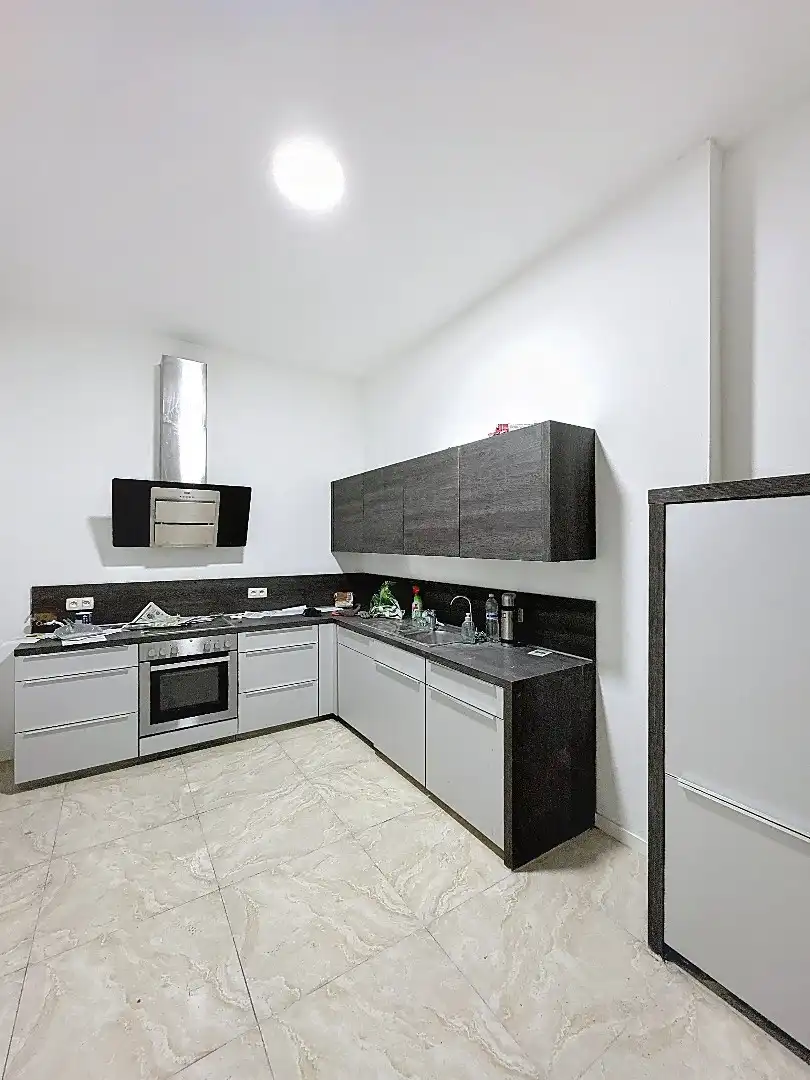 Instapklare gerenoveerde woning op toplocatie in Tienen foto 4