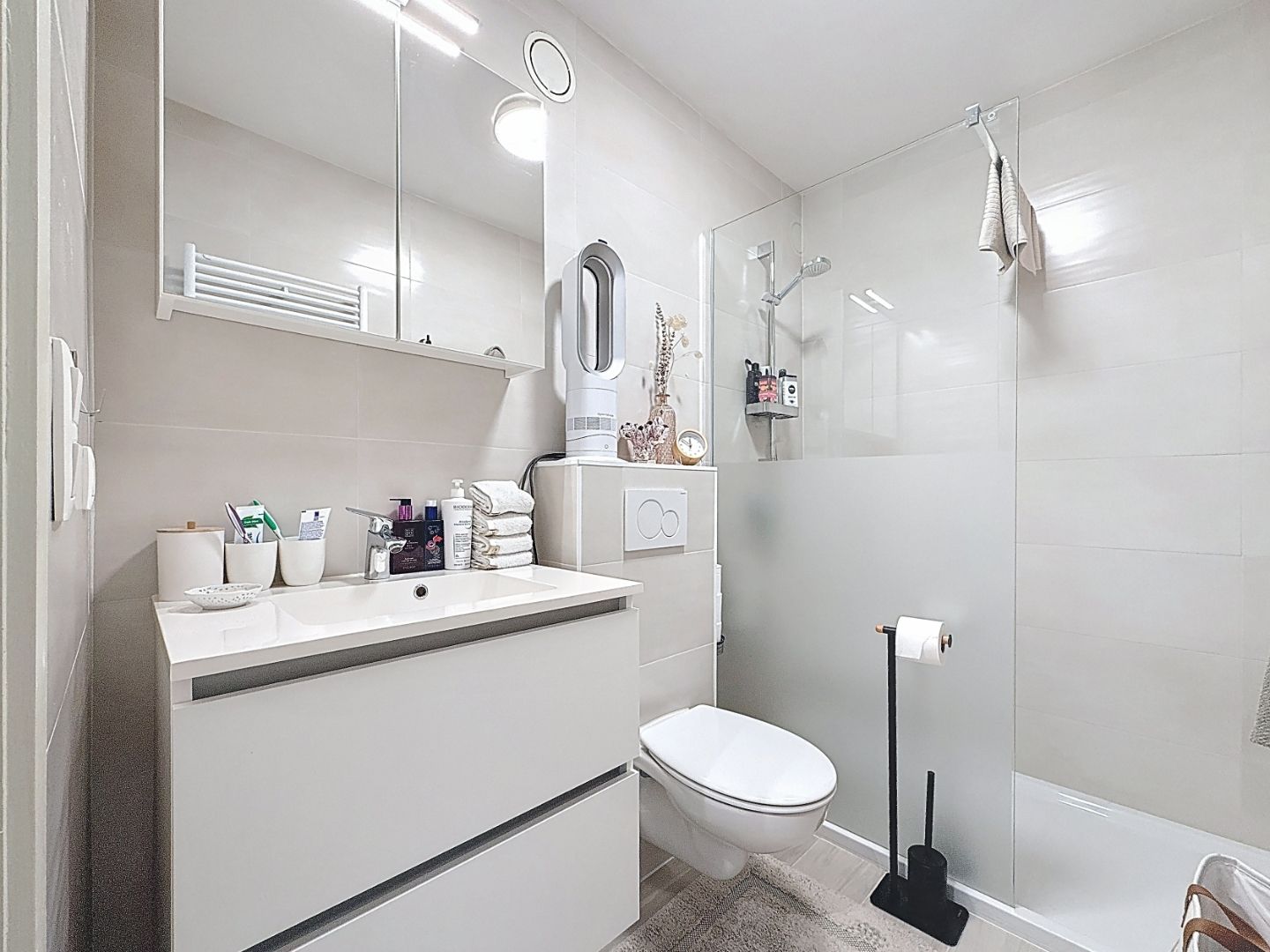 Volledig gerenoveerd appartement met zicht op de vaargeul en schildpad te Nieuwpoort foto 6