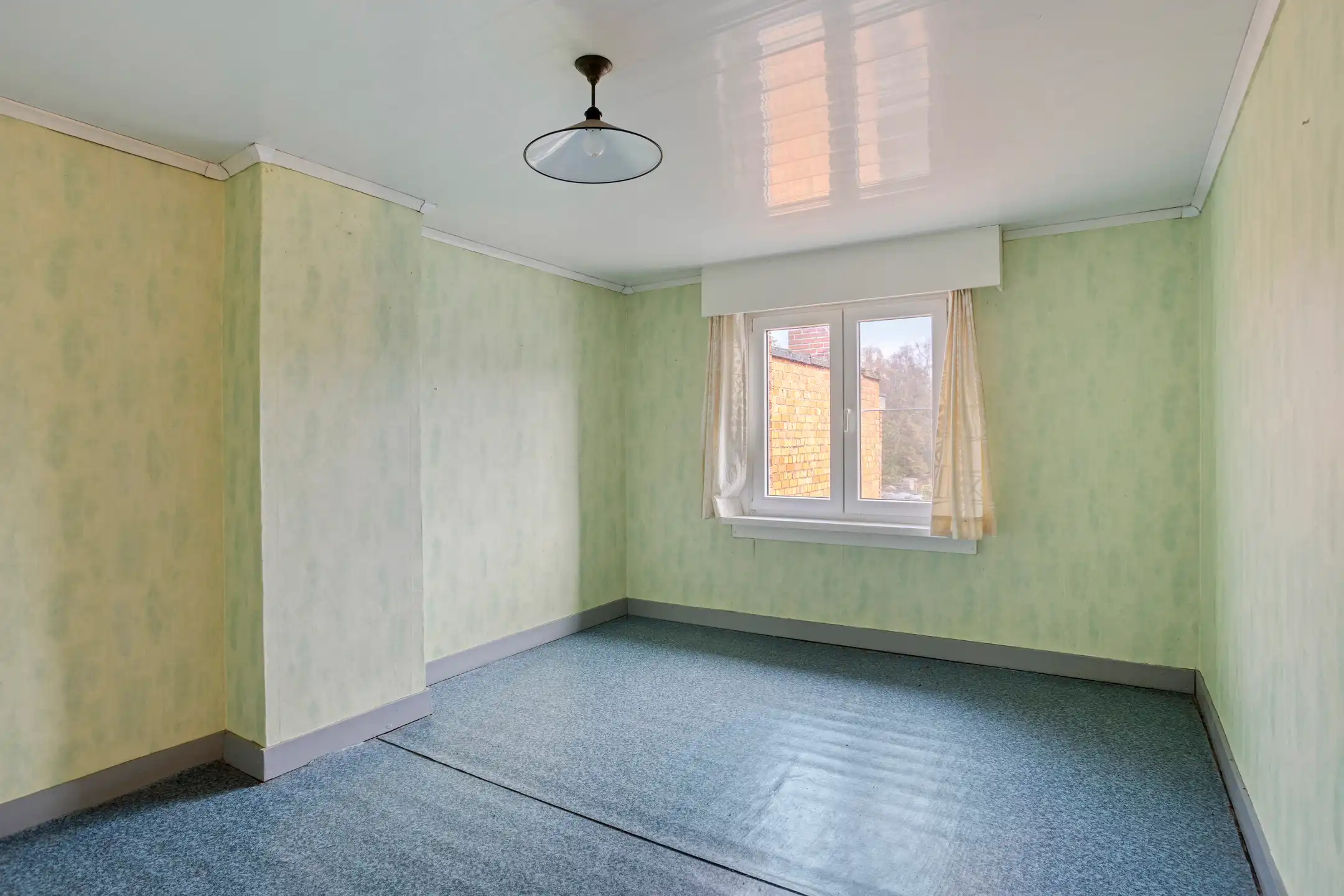 Charmante te renoveren woning met tuin en optionele garage foto 25