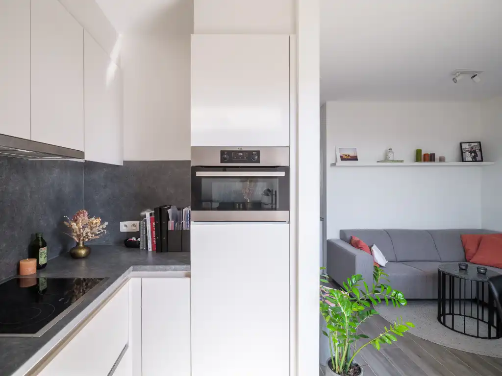Recent nieuwbouw appartement (BJ 2020) met een aangenaam terras foto 4