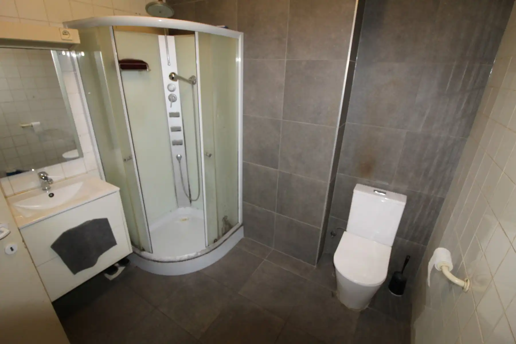 Ruim appartement met 3 slaapkamers - EPC B! foto 5