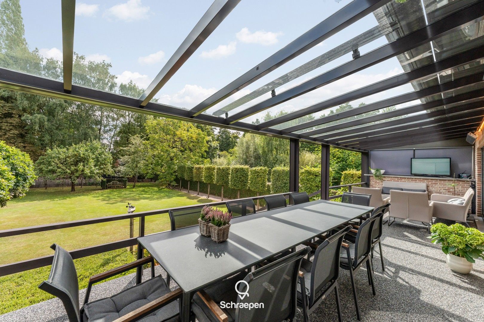 Riante gezinswoning (392 m²) met EPC-label B en prachtige tuin op perceel van 13 are! foto 3