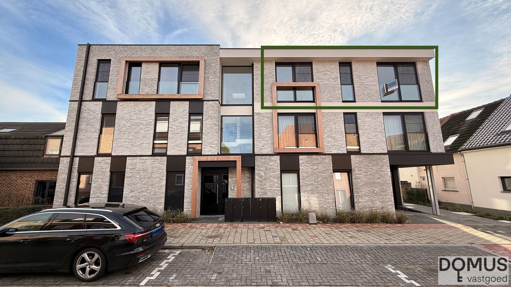 Nieuwbouwappartement met lage energiescore  foto {{pictureIndex}}