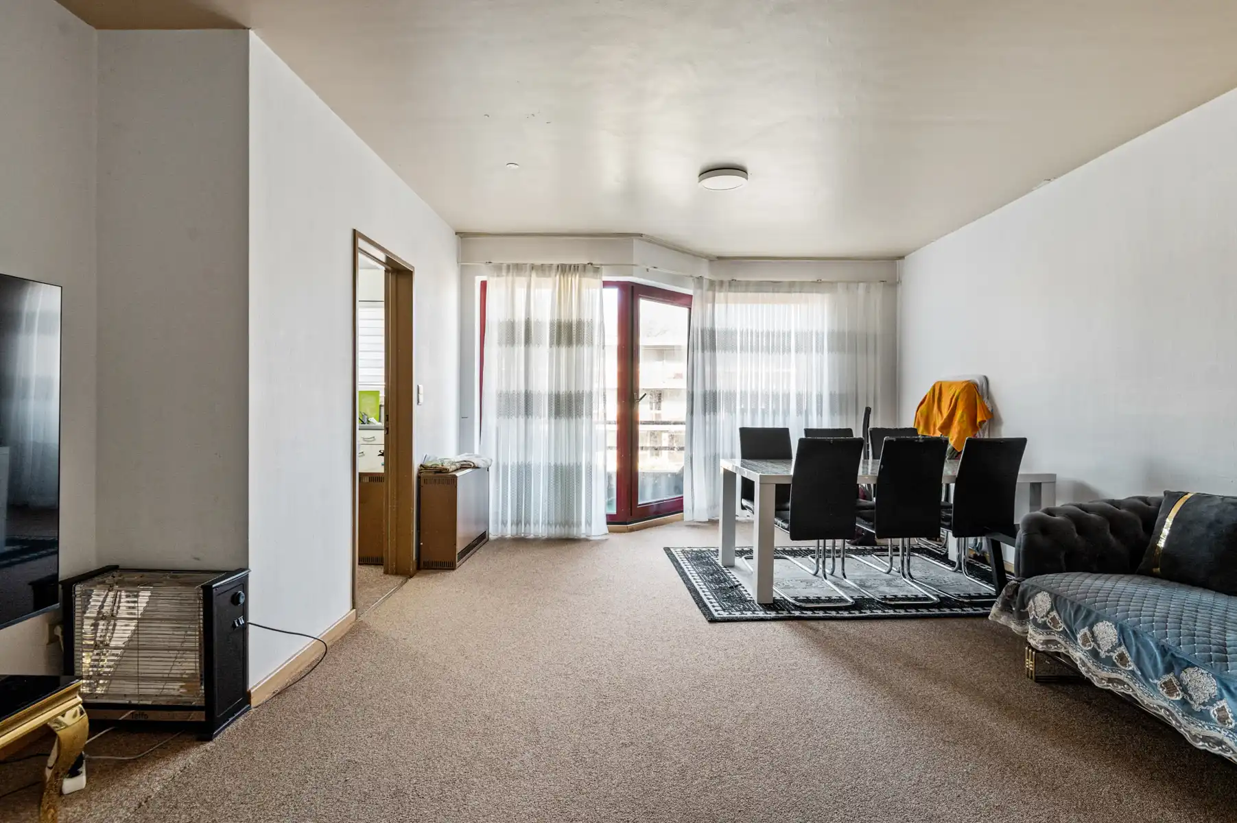 Ruim 2-kamer appartement met terrasje foto 3