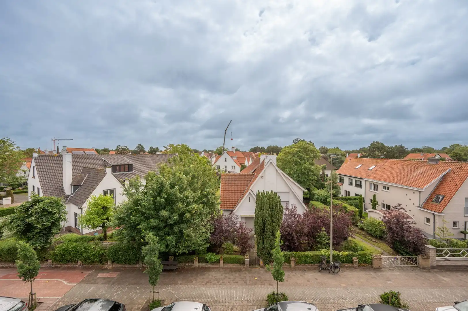 Prachtig gerenoveerd appartement nabij het centrum en de zee met open zichten. foto 4