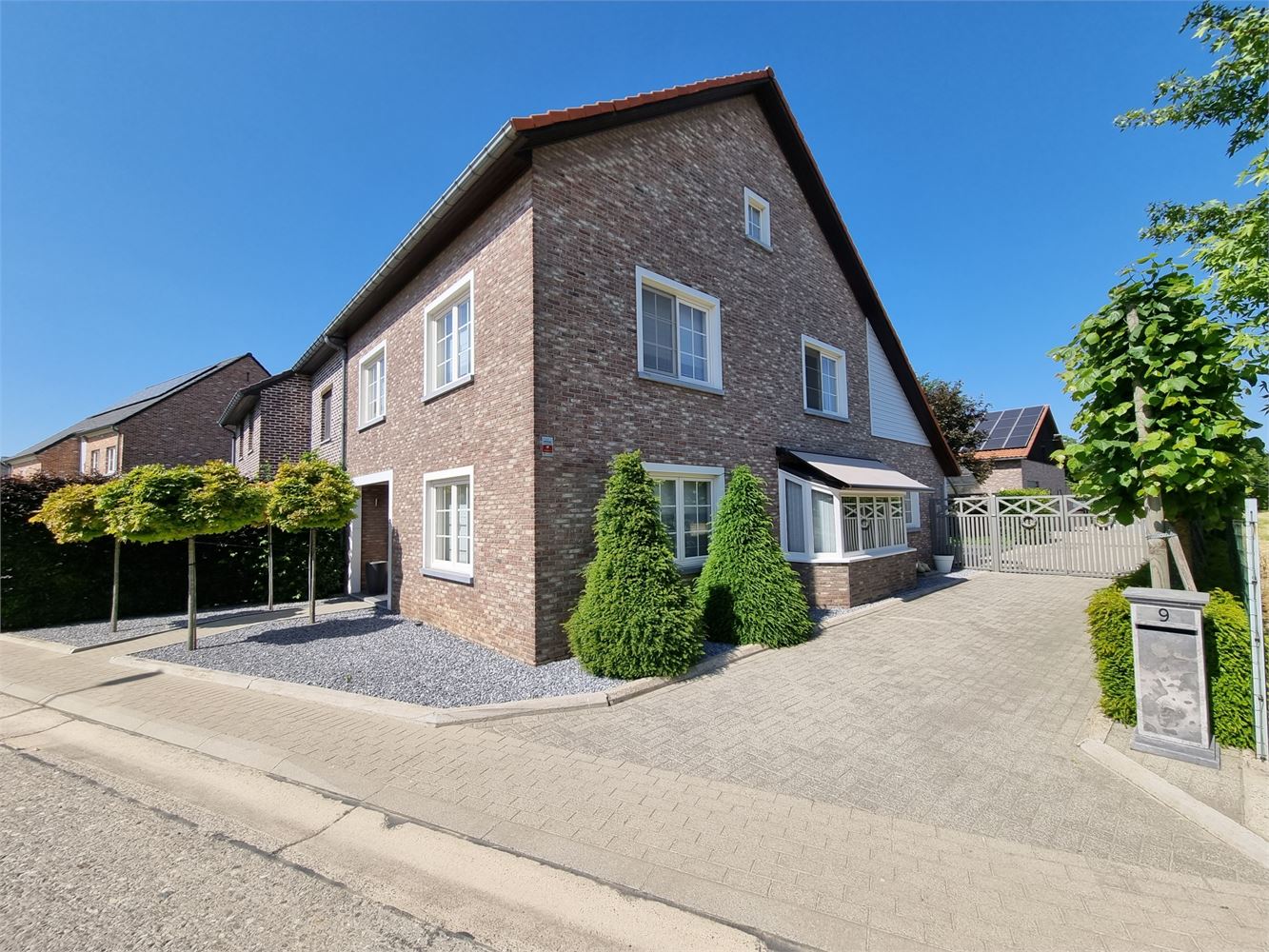 Ruime, residentieel gelegen woning met werkplaats op 15a foto 31