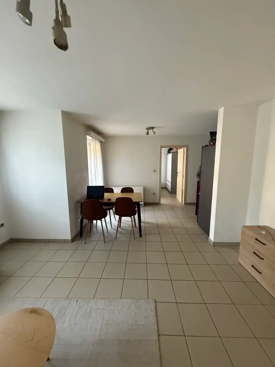 Comfortabel appartement op 1e verdieping vlak bij centrum Genk foto 4