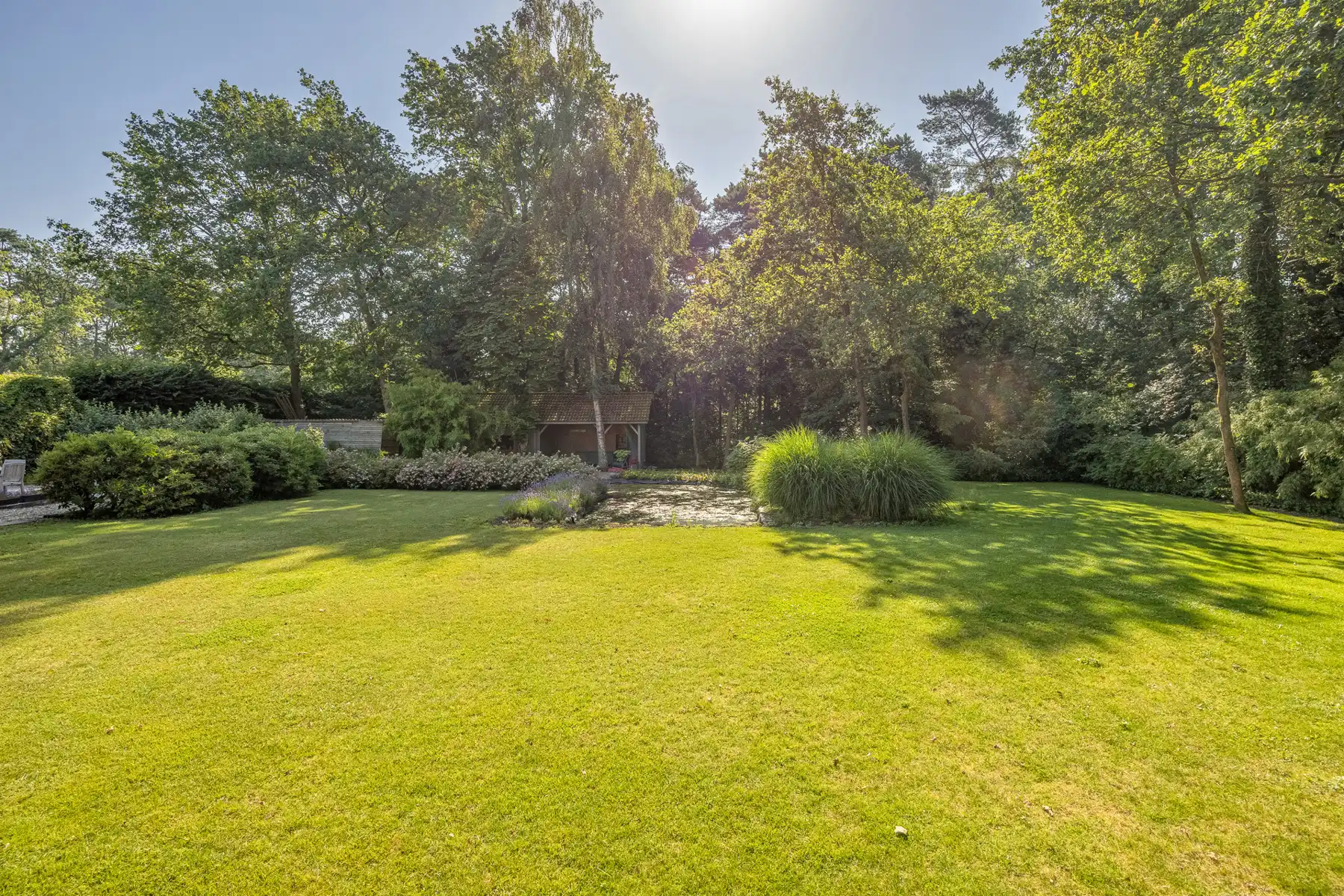 Ruime villa op 2.715 m² in een rustige en groene omgeving foto 31