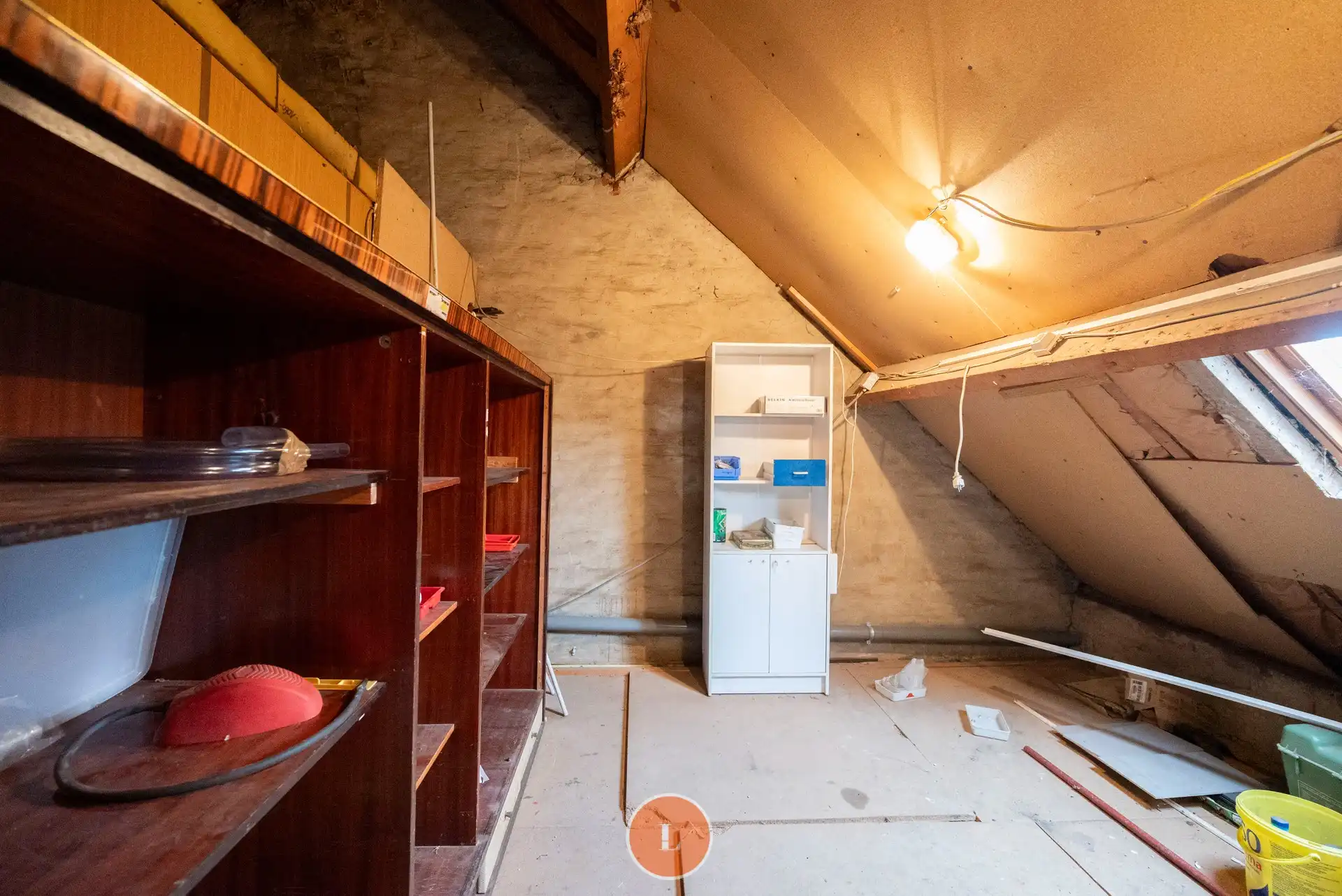 Te renoveren woning met veel potentieel en tuin in Menen foto 16