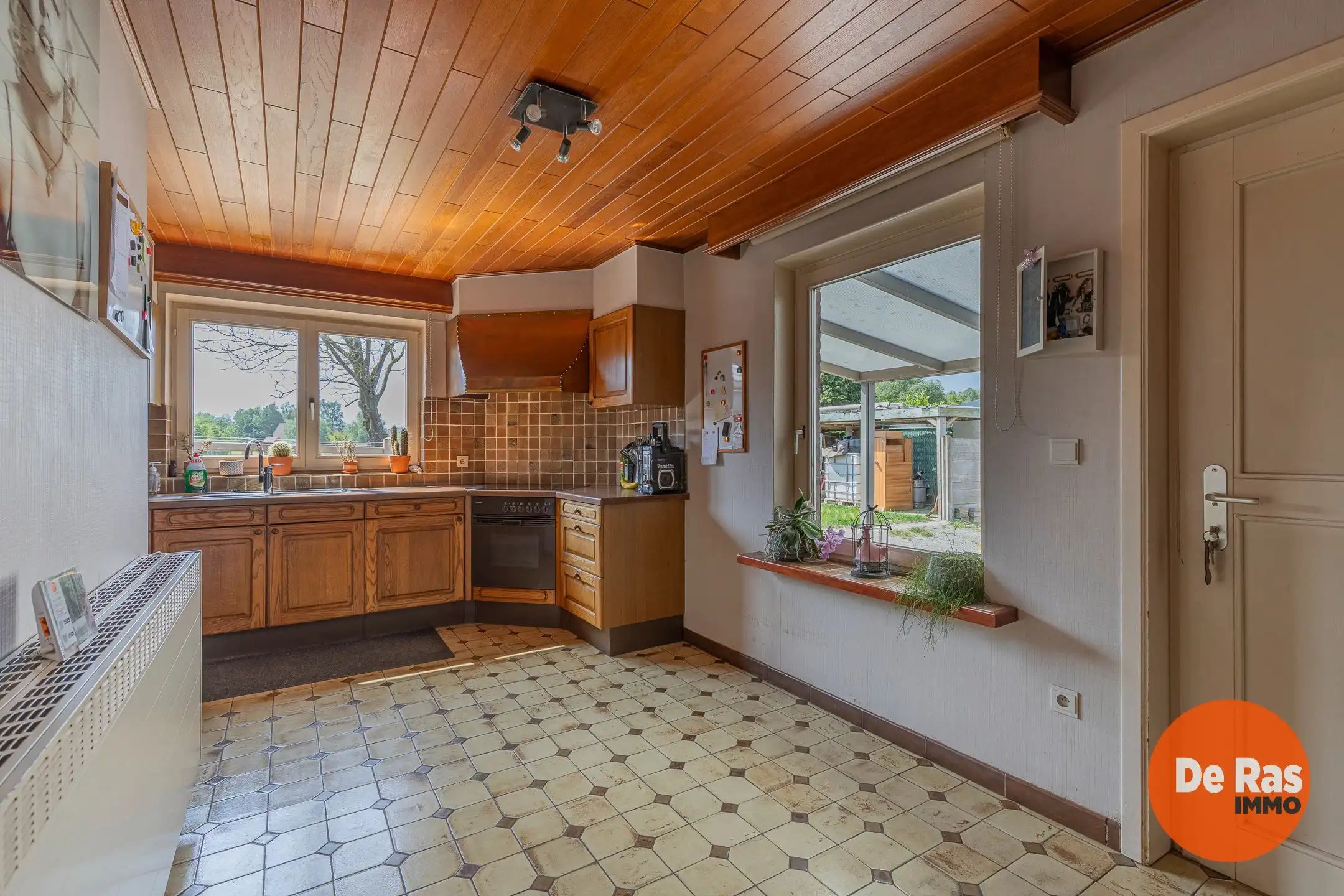 LEBBEKE - Charmante woning met paardenaccommodatie. foto 8