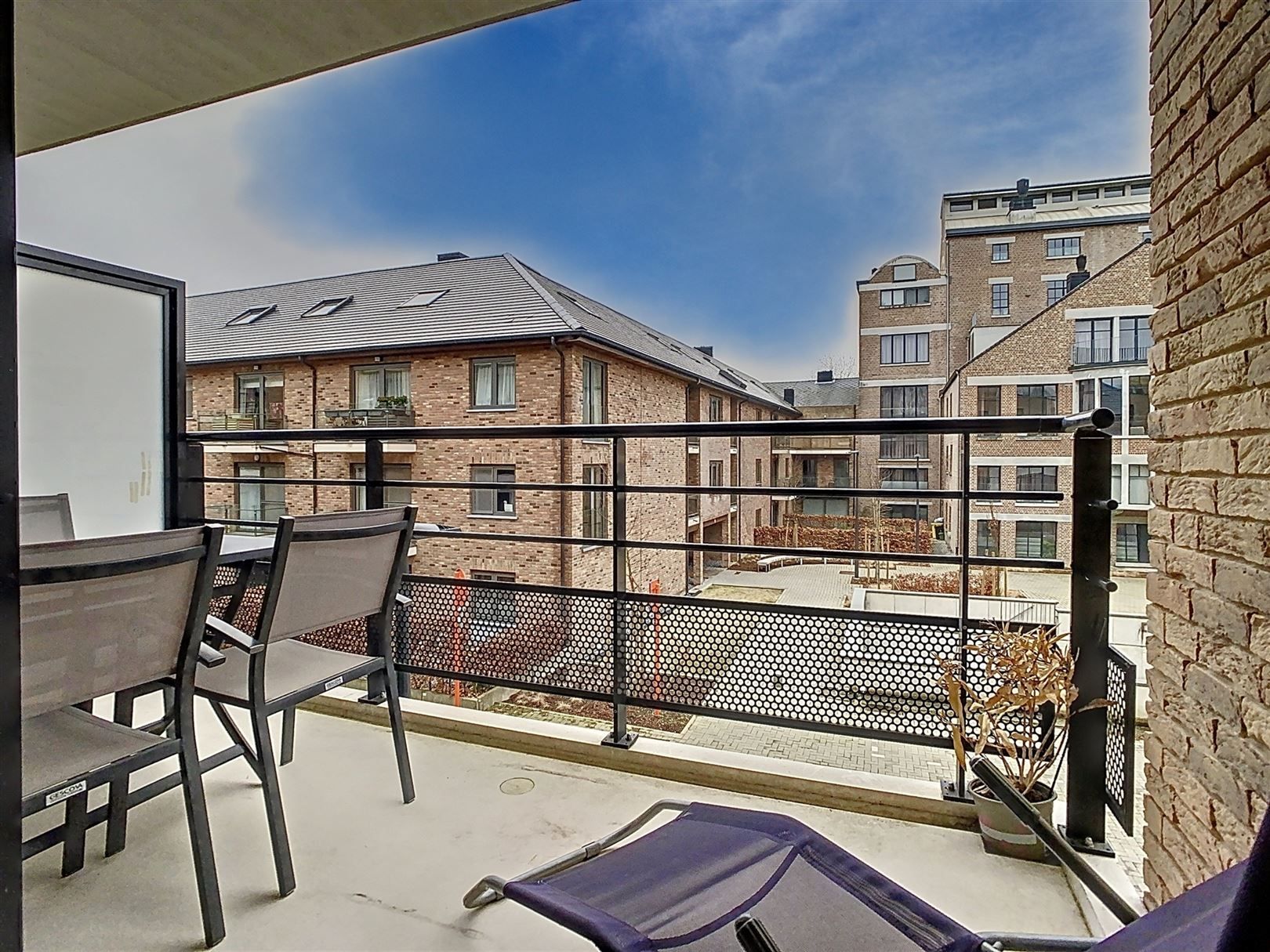 Assistentiewoning 1ste verdieping met 1 slpk en terras foto {{pictureIndex}}