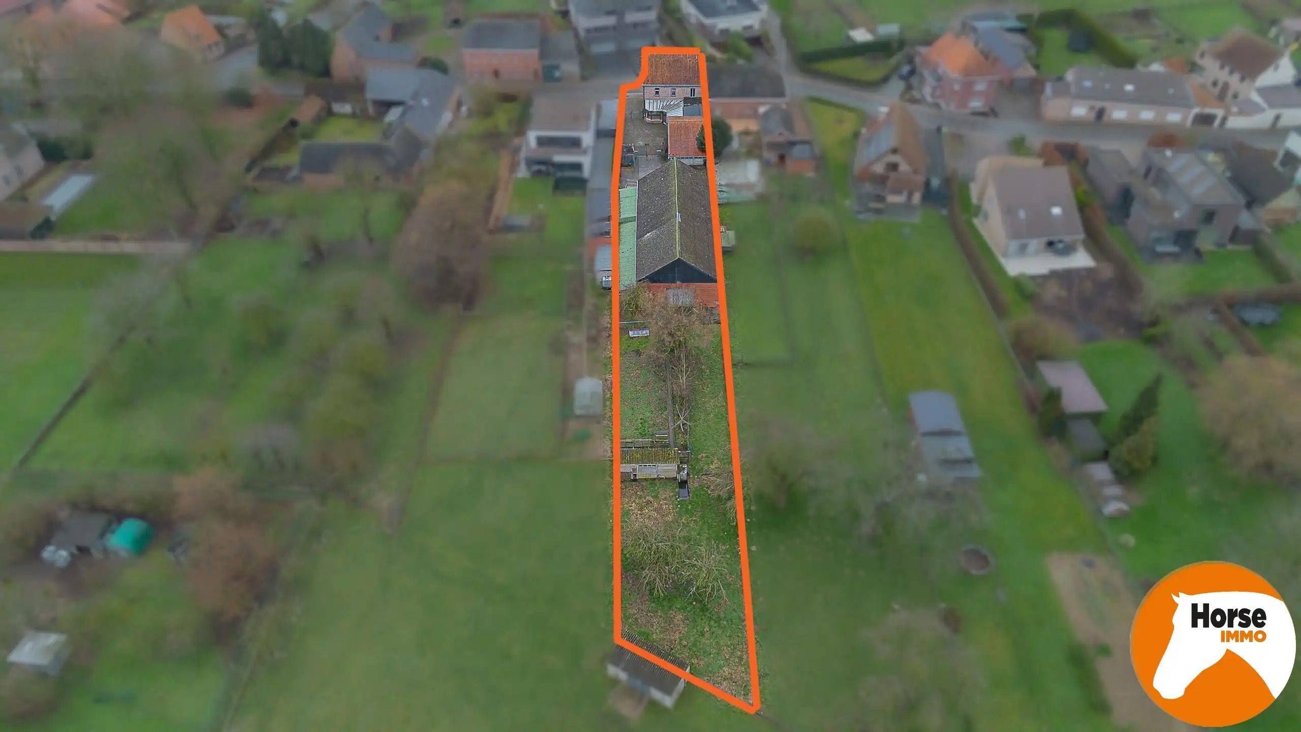 ROZEBEKE - Karakteristieke burgerwoning met loods foto 26