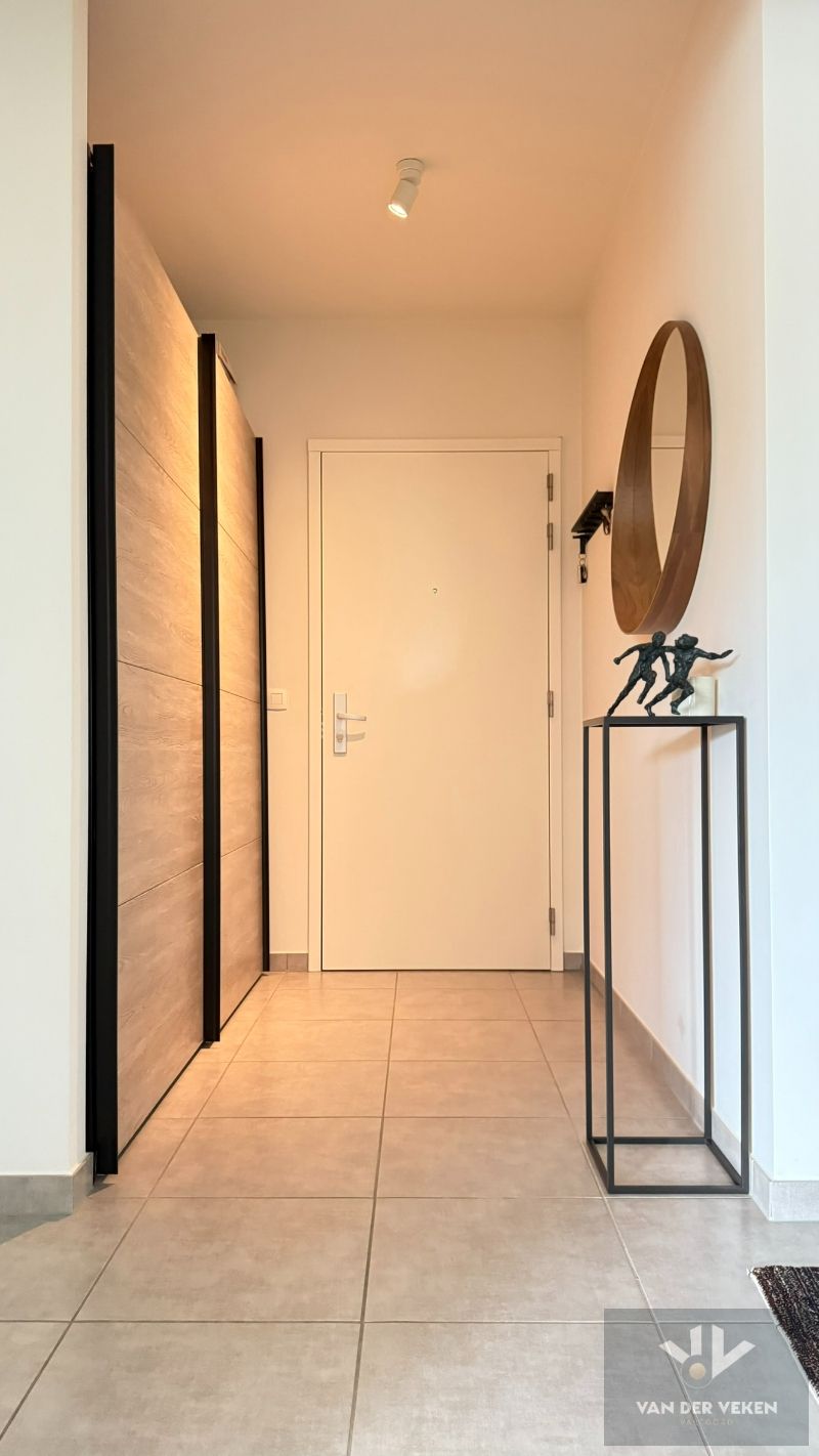 Prachtig 3 slaapkamer appartement op een toplocatie!! foto 2