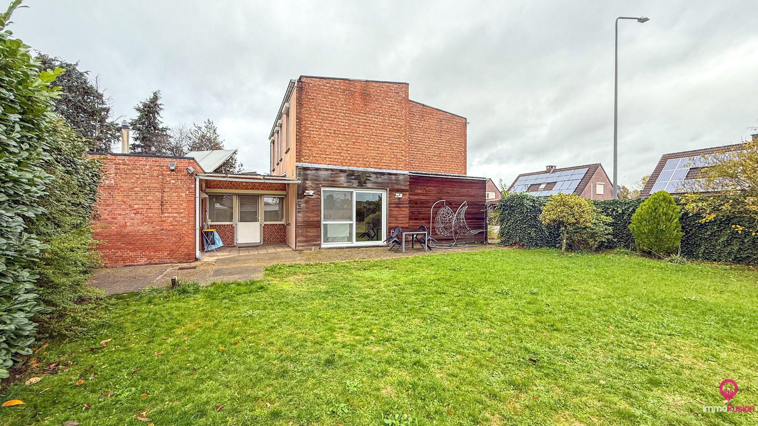 Instapklare open bebouwing met 4slpks op perceel van 10are! foto 33