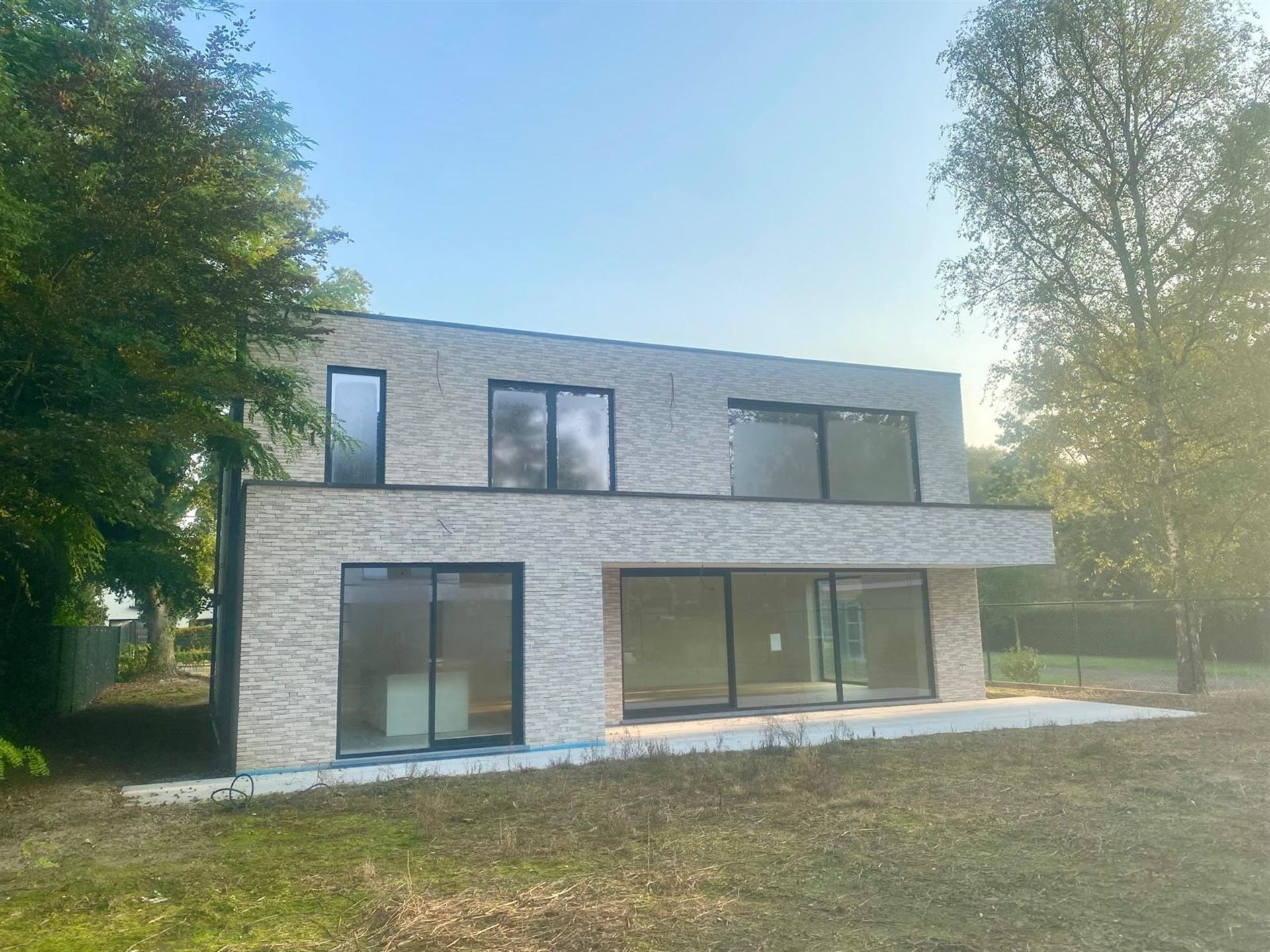 Moderne en grote nieuwbouwvilla met zuid-gerichte tuin! foto 19