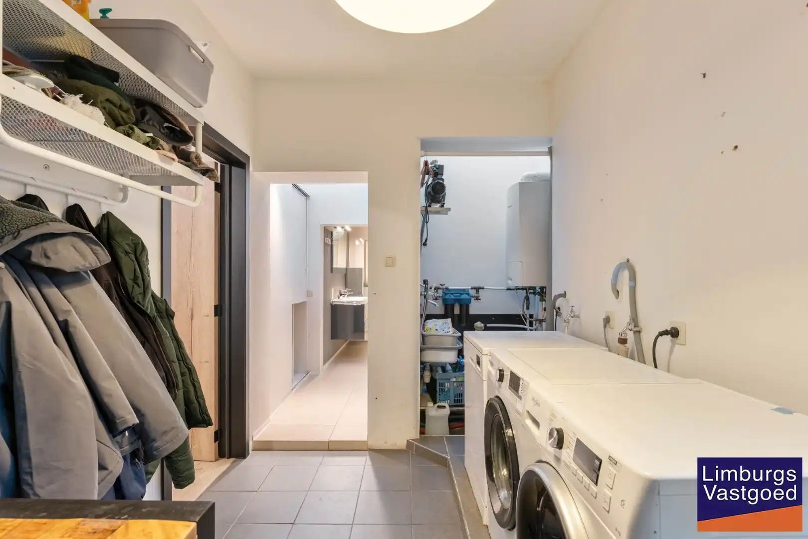 Stadswoning met 4 slpk, zuidgerichte tuin en garage, nabij kleine ring, station en Vredespark foto 26