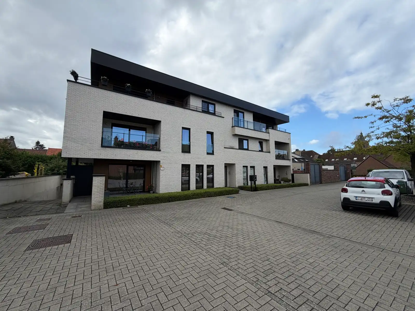 Recent appartement met 2 slaapkamers foto 8