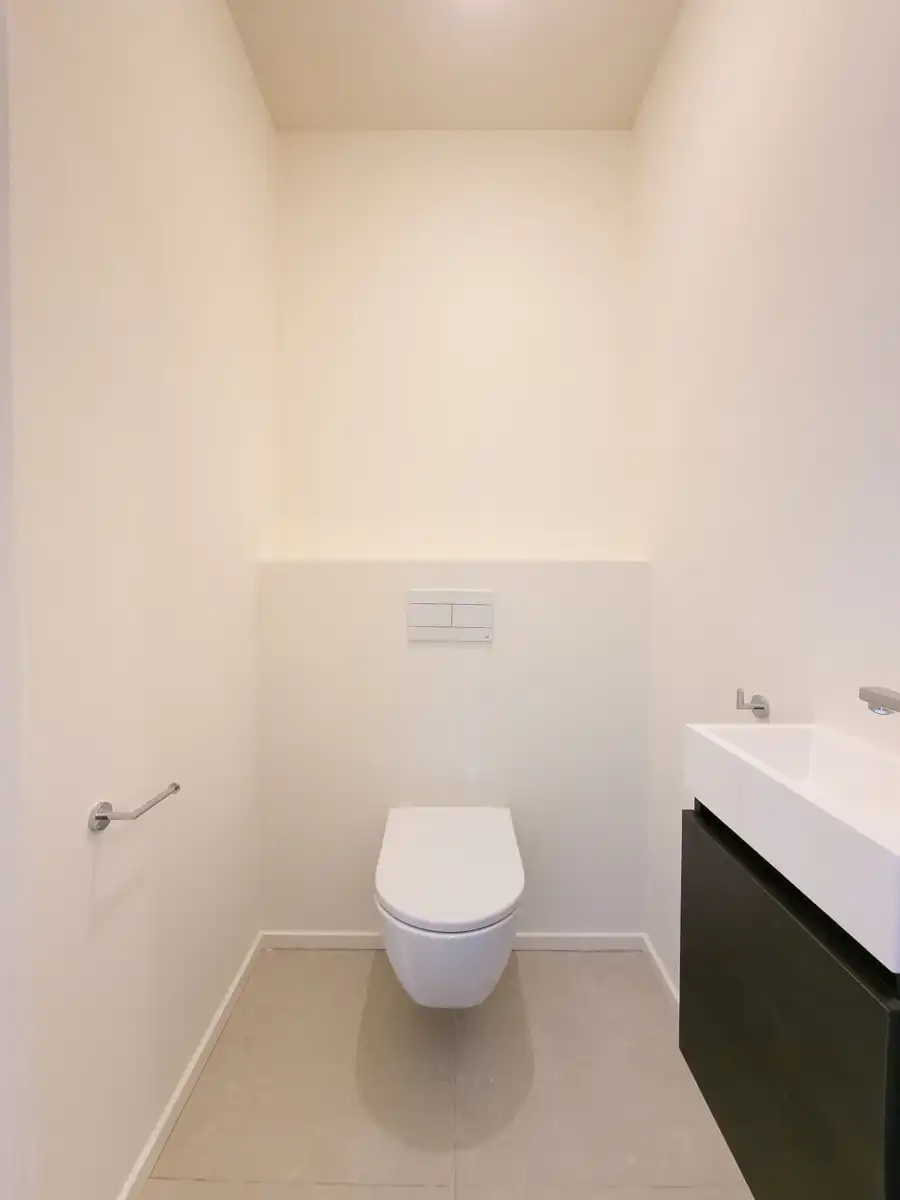 Rustig en comfortabel 2slpk appt. met zicht op park  foto 13