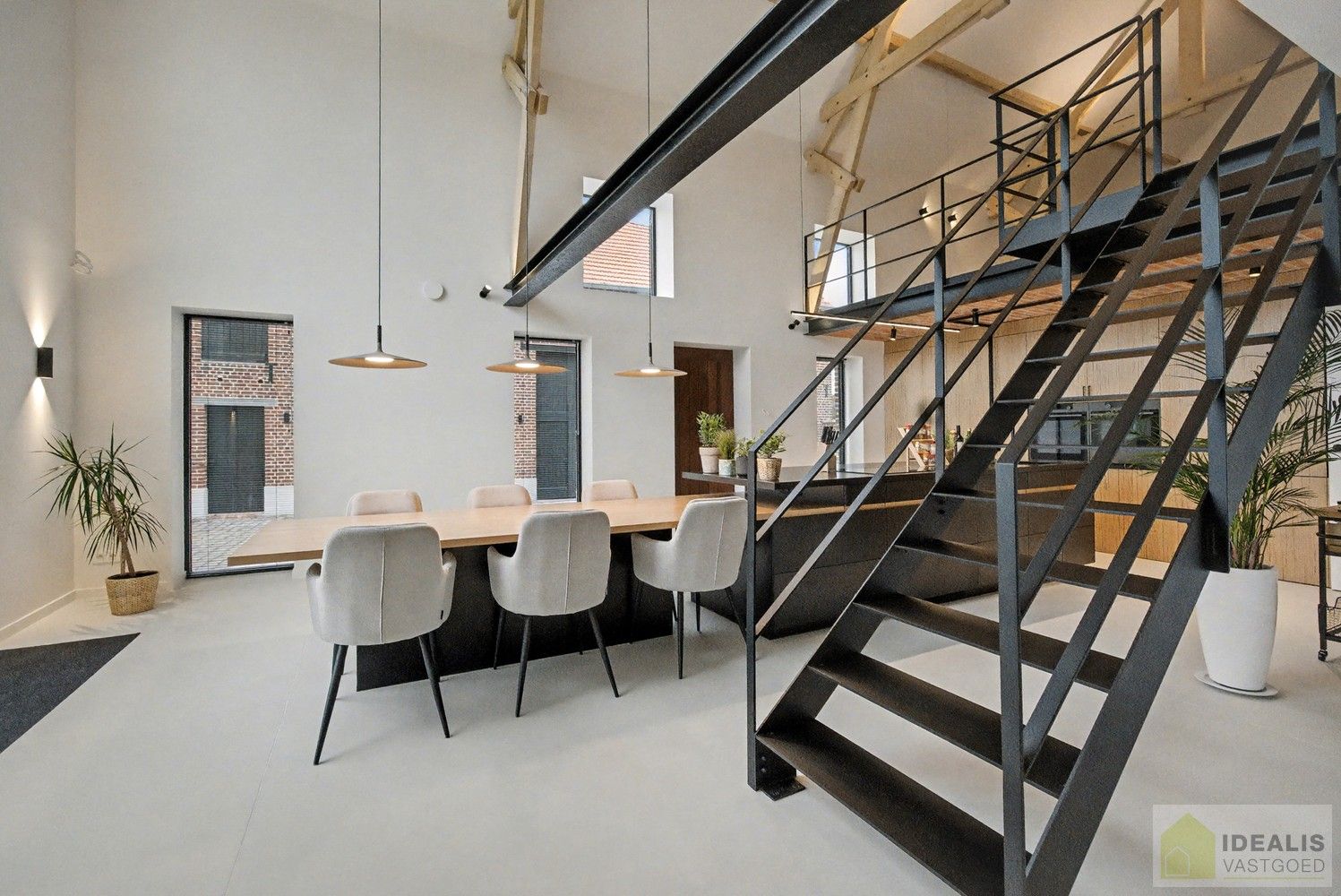 IDEALIS VASTGOED - EEN BIJZONDER HUIS, EEN BIJZONDERE LOCATIE, EEN UNIEKE KANS OM TE WONEN IN EEN AUTHENTIEK LANDHUIS MET EEN PRACHTIGE INRICHTING EN EEN HOOGWAARDDIGE AFWERKINGSGRAAD! foto 21