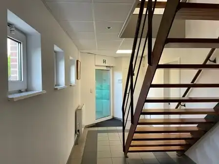 Centraal en rustig gelegen praktijk-/kantoorruimte foto 5