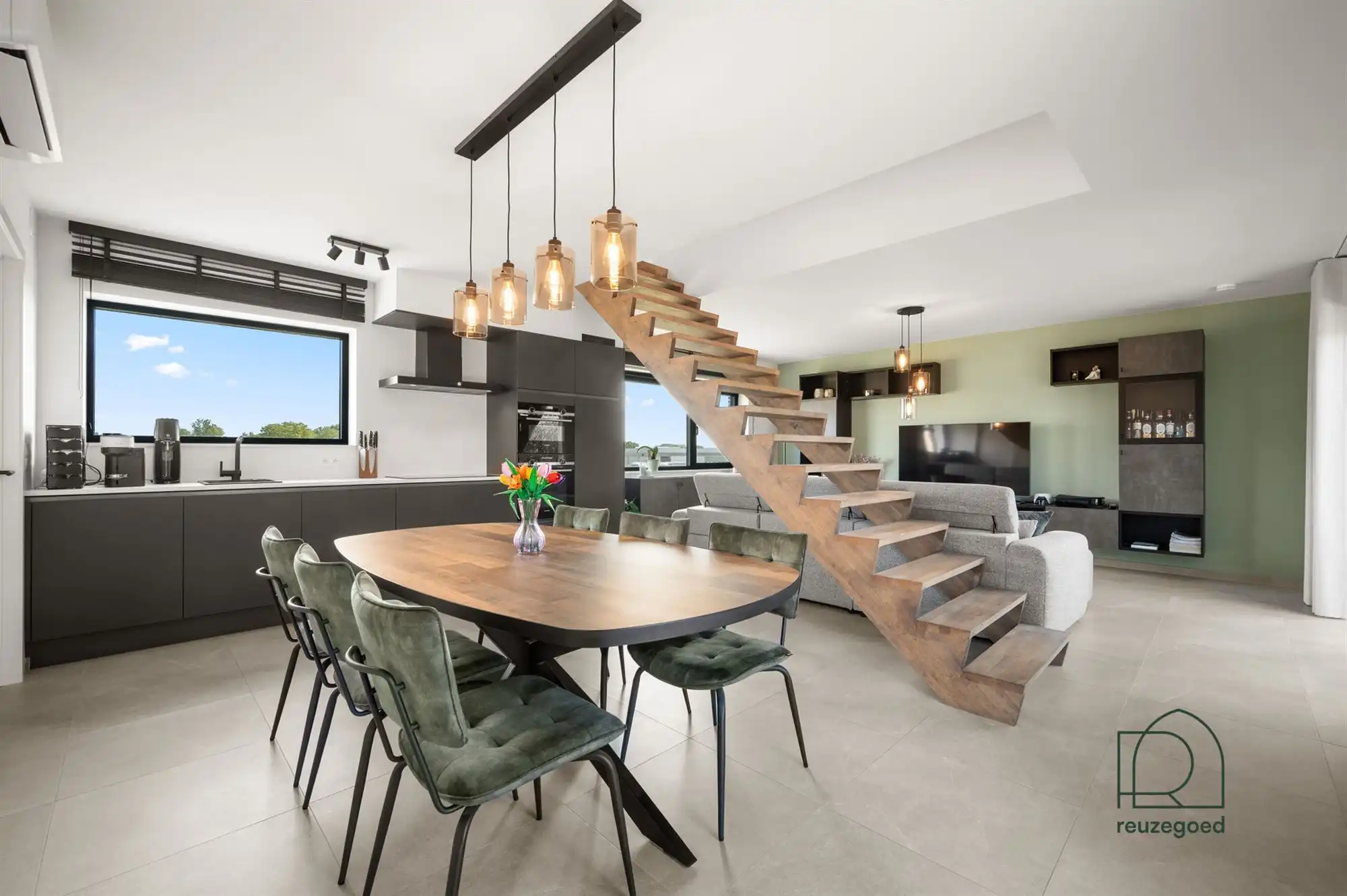 Uniek duplexappartement (3 slpk) met huisgevoel, groene daktuin en zicht op de velden in Kortessem foto 4