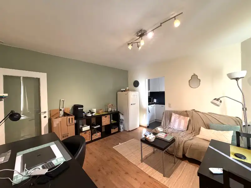 MODERN GERENOVEERD APPARTEMENT OP UITSTEKENDE LIGGING foto {{pictureIndex}}