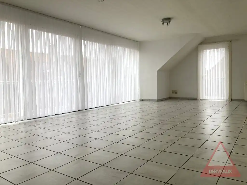 Moorslede - Ruim appartement met een lichtrijke leefruimte in het centrum foto 3